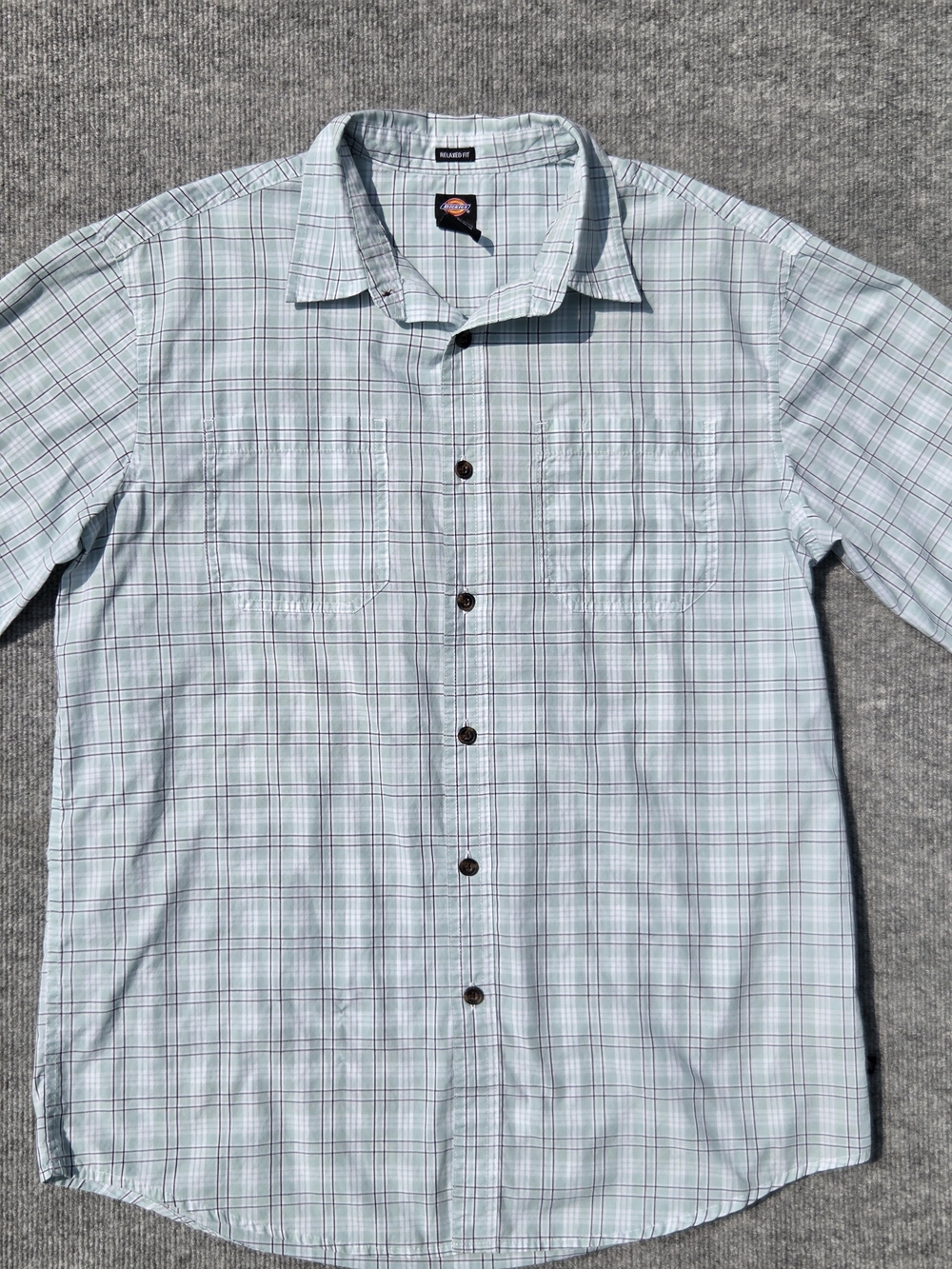 Men's Dickies Short Sleeve Button Down Plaid Shirt Size-Medium